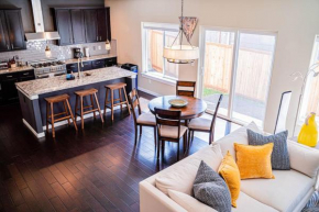 Kirkland Luxury Tranquil Retreat 7BR w Office